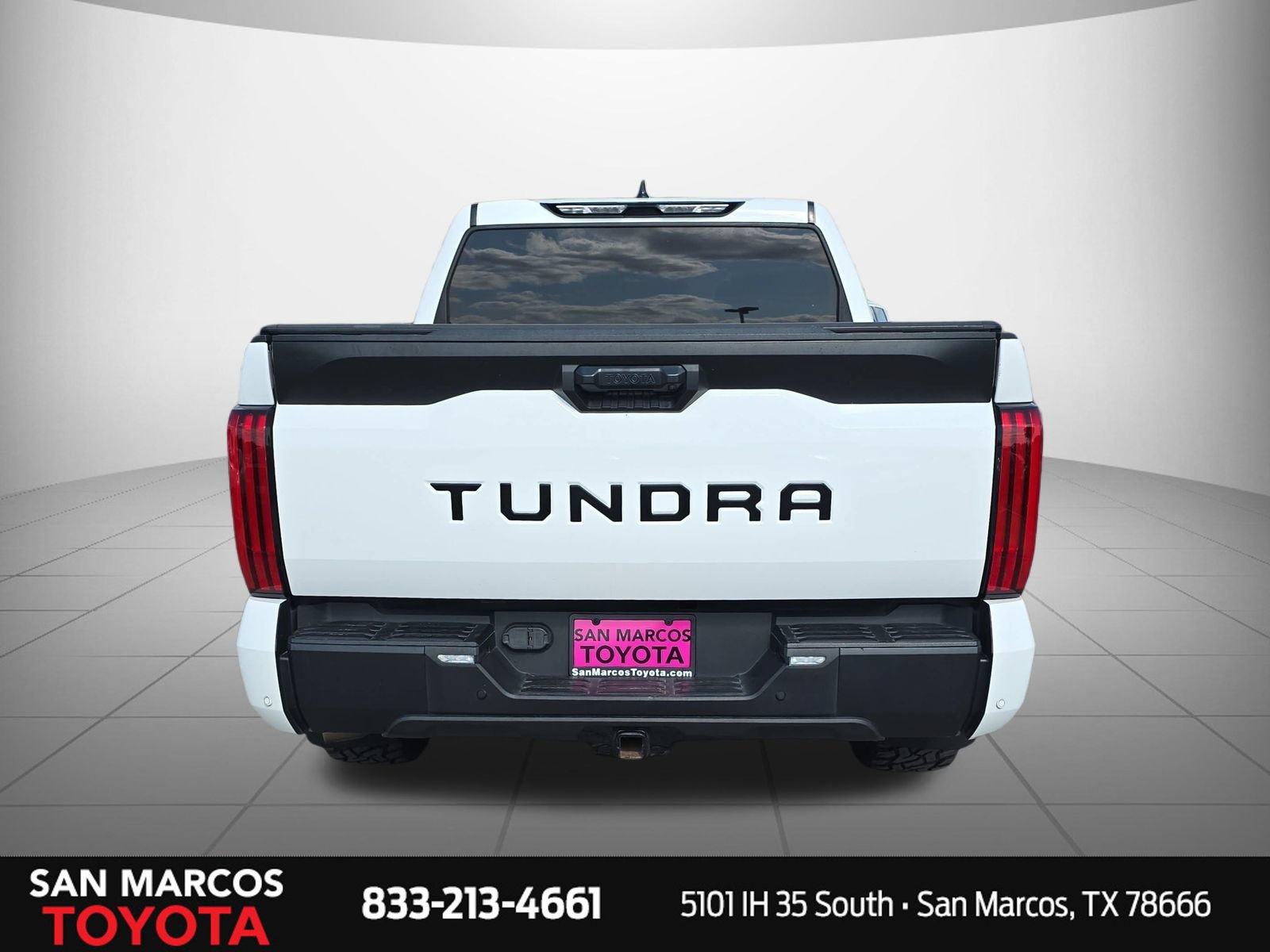 Used 2022 Toyota Tundra SR5 w/ Convenience Package RWD image 6