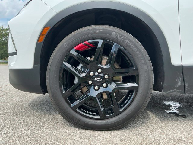 Used 2024 Chevrolet Blazer LT w/ Redline Edition FWD image 13