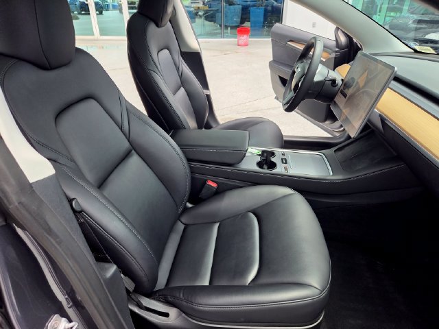Used 2023 Tesla Model 3 Standard Range RWD image 23