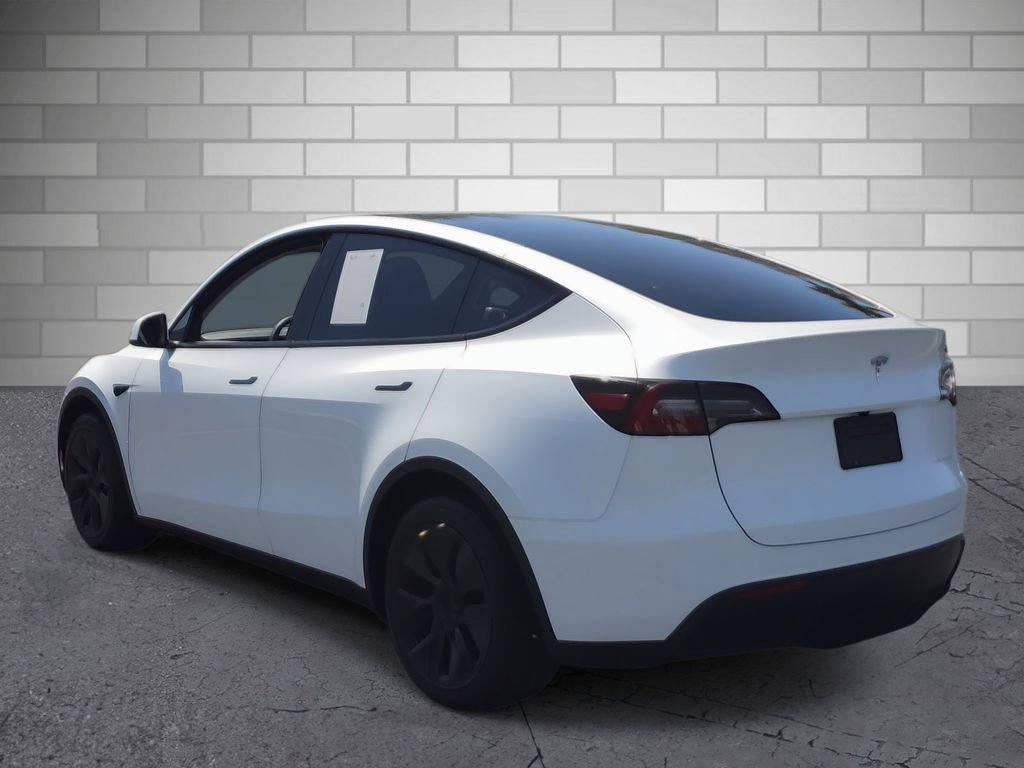 Used 2024 Tesla Model Y Long Range image 3