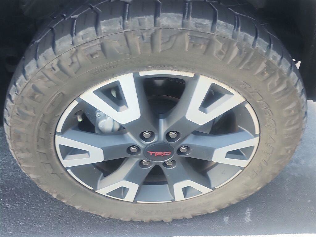 Used 2025 Toyota 4Runner TRD Sport AWD/4WD image 16