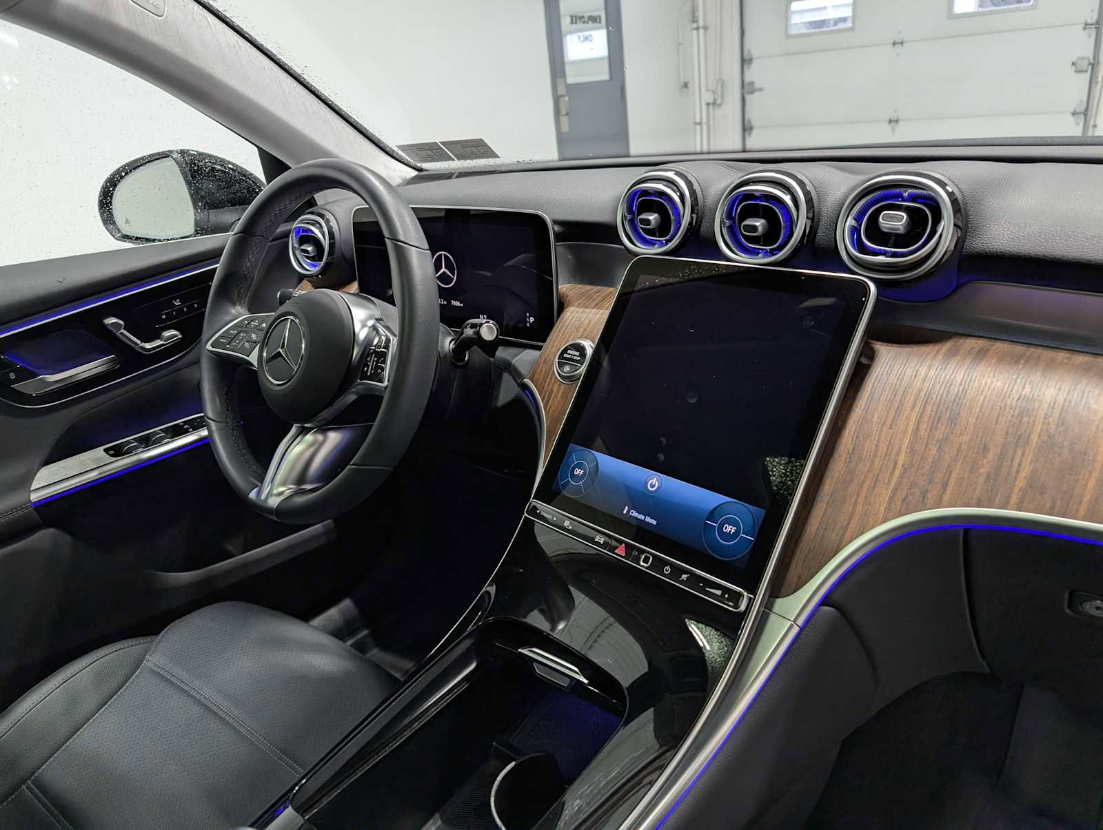 Certified 2025 Mercedes-Benz GLC 300 GLC 300 image 37