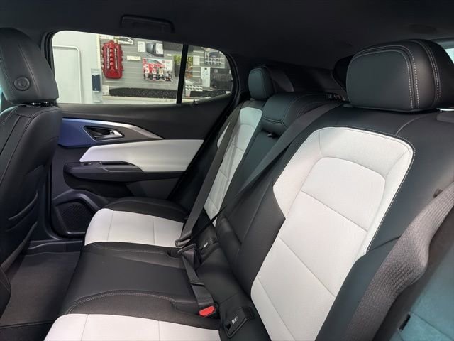 New 2026 Chevrolet Equinox EV LT image 24