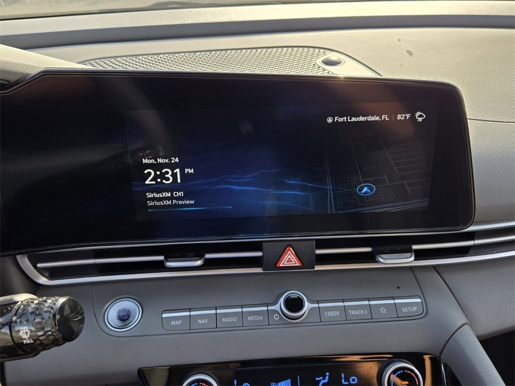 Certified 2023 Hyundai Elantra SEL w/ Convenience Package image 20