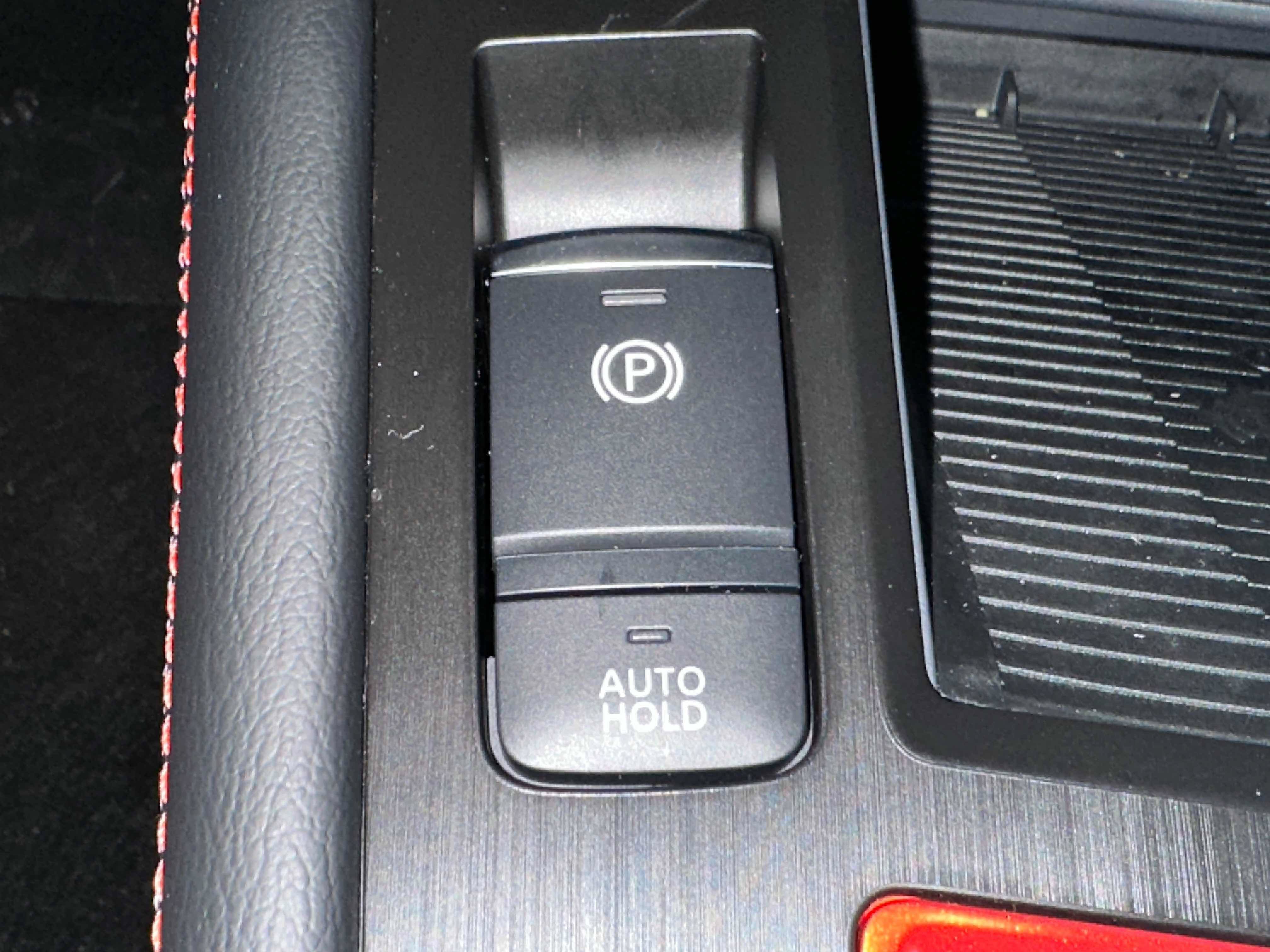 New 2025 Nissan Kicks SR AWD/4WD image 36