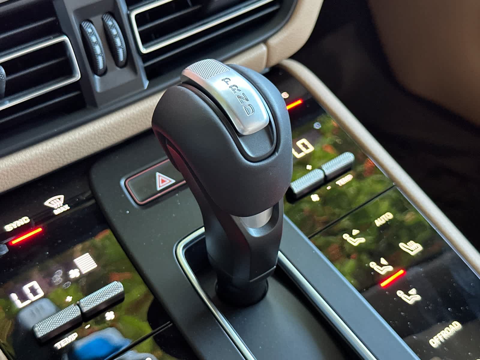 New 2026 Porsche Macan AWD/4WD image 24