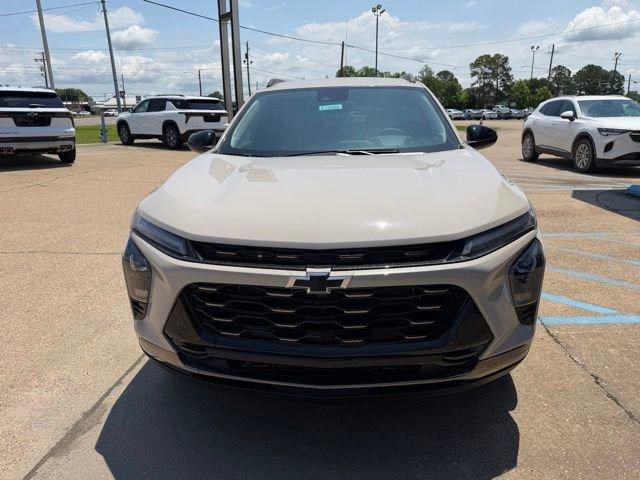 New 2026 Chevrolet Trax ACTIV w/ Driver Confidence Package FWD image 2