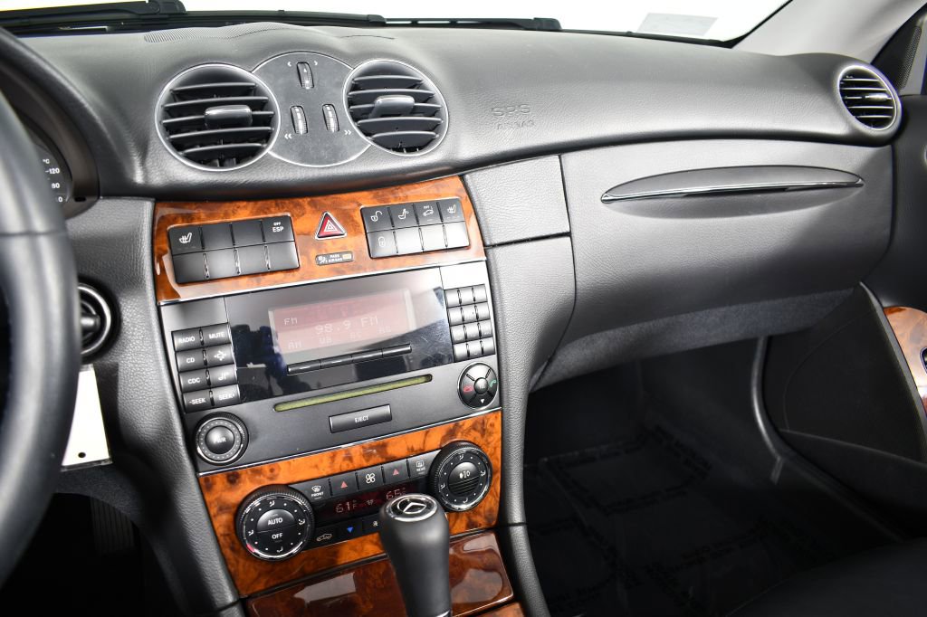 Used 2005 Mercedes-Benz CLK 500 Cabriolet image 35