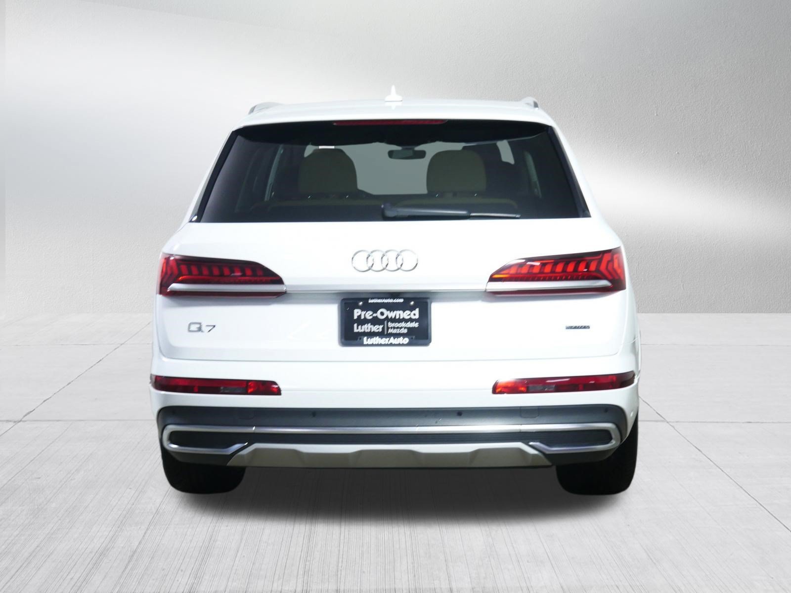 Used 2022 Audi Q7 2.0T Premium Plus w/ Premium Plus Package AWD/4WD image 6