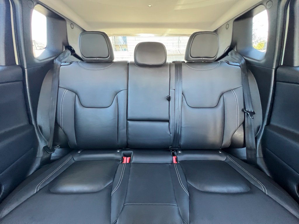 Used 2017 Jeep Renegade Limited AWD/4WD image 16