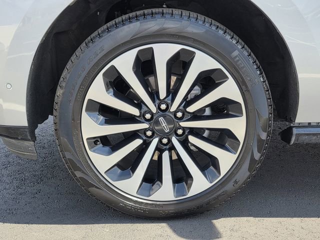 Used 2024 Lincoln Navigator Reserve image 34