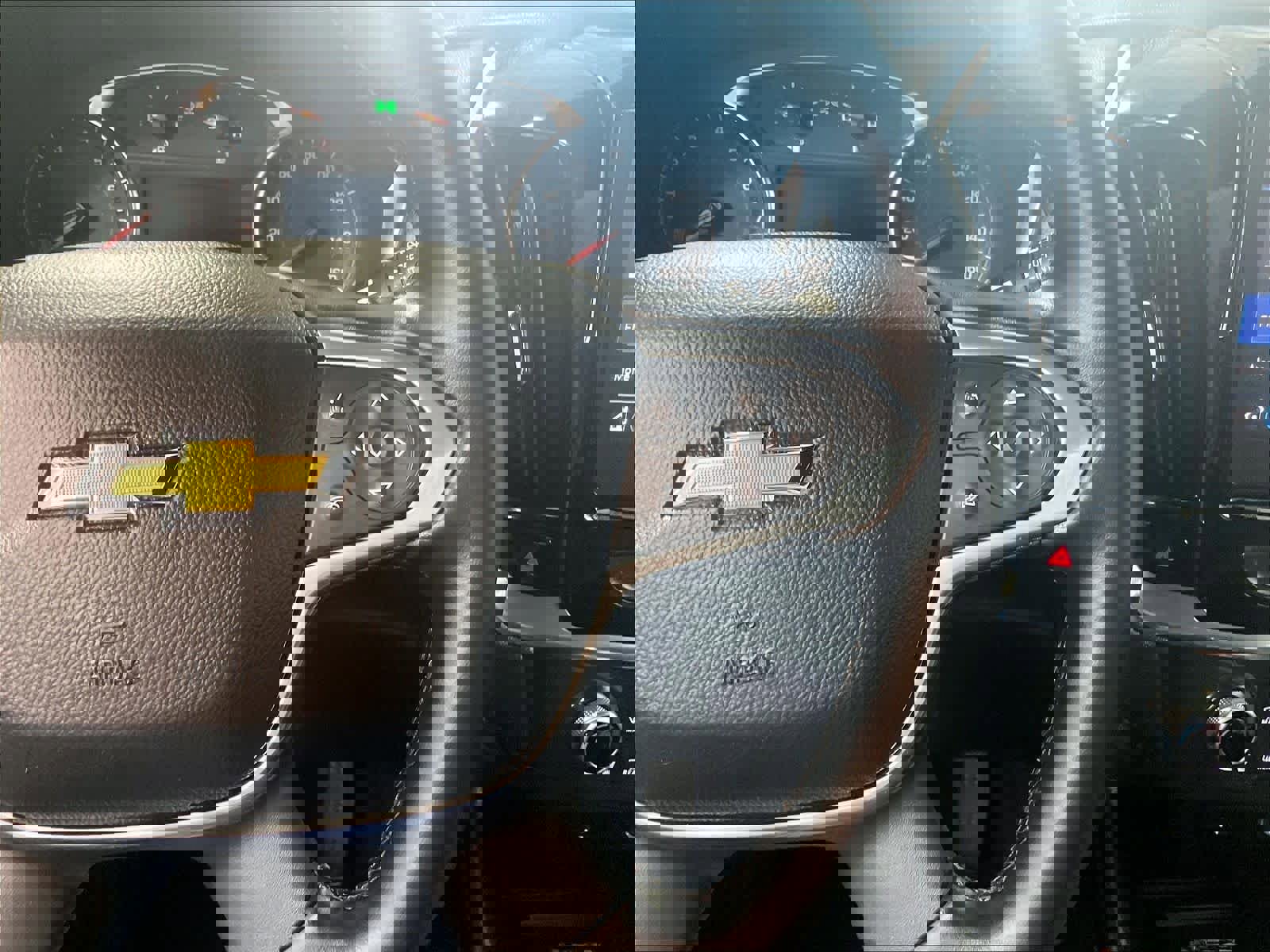 Used 2023 Chevrolet Traverse LT w/ LPO, Floor Liner Package AWD/4WD image 23