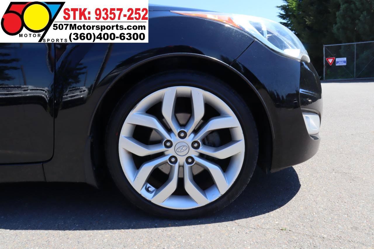 Used 2013 Hyundai Veloster w/ Style Pkg FWD image 21