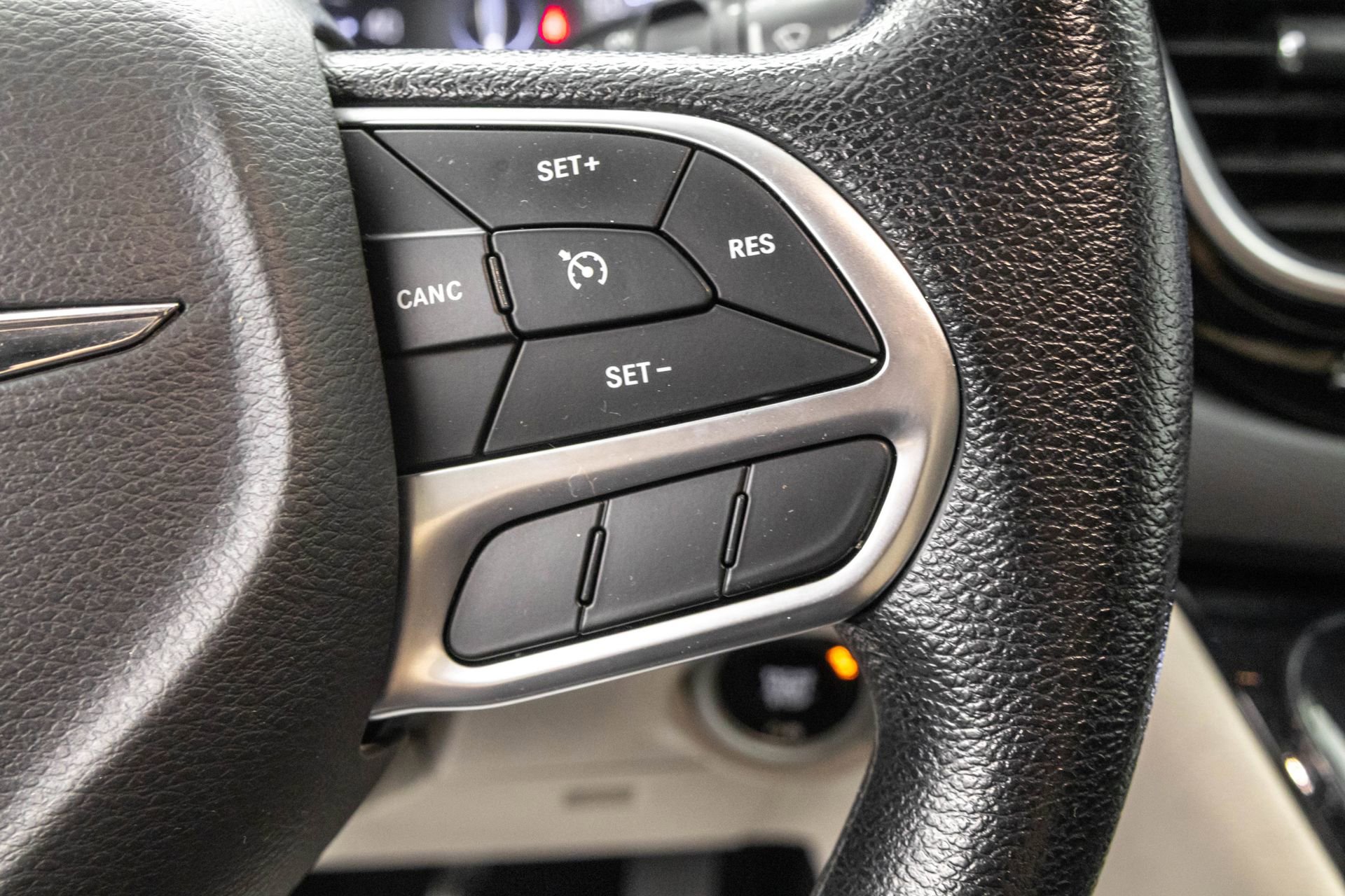 Used 2019 Chrysler Pacifica Touring Plus w/ Tire & Wheel Group image 22