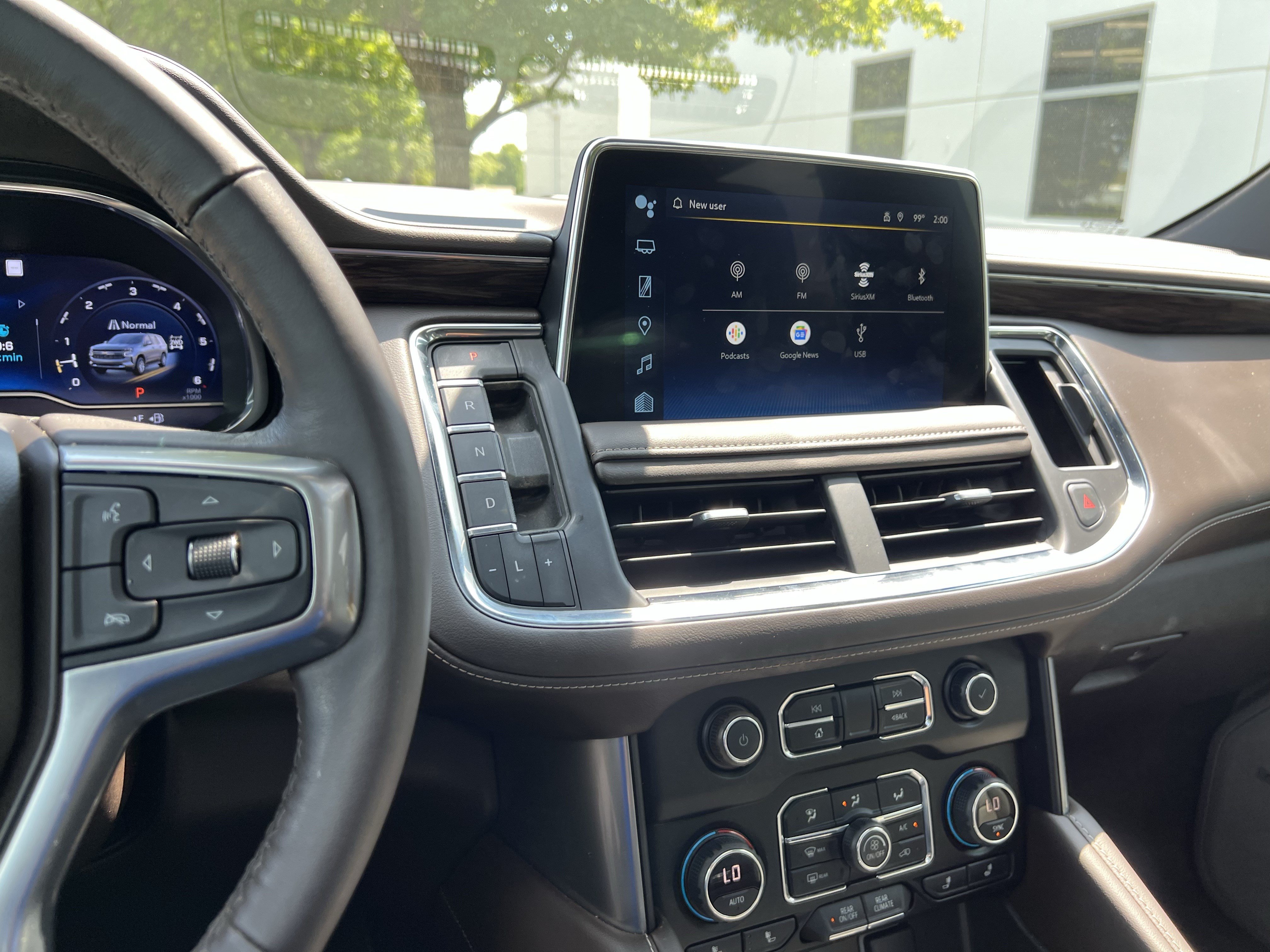 Used 2022 Chevrolet Tahoe LT w/ Luxury Package AWD/4WD image 31