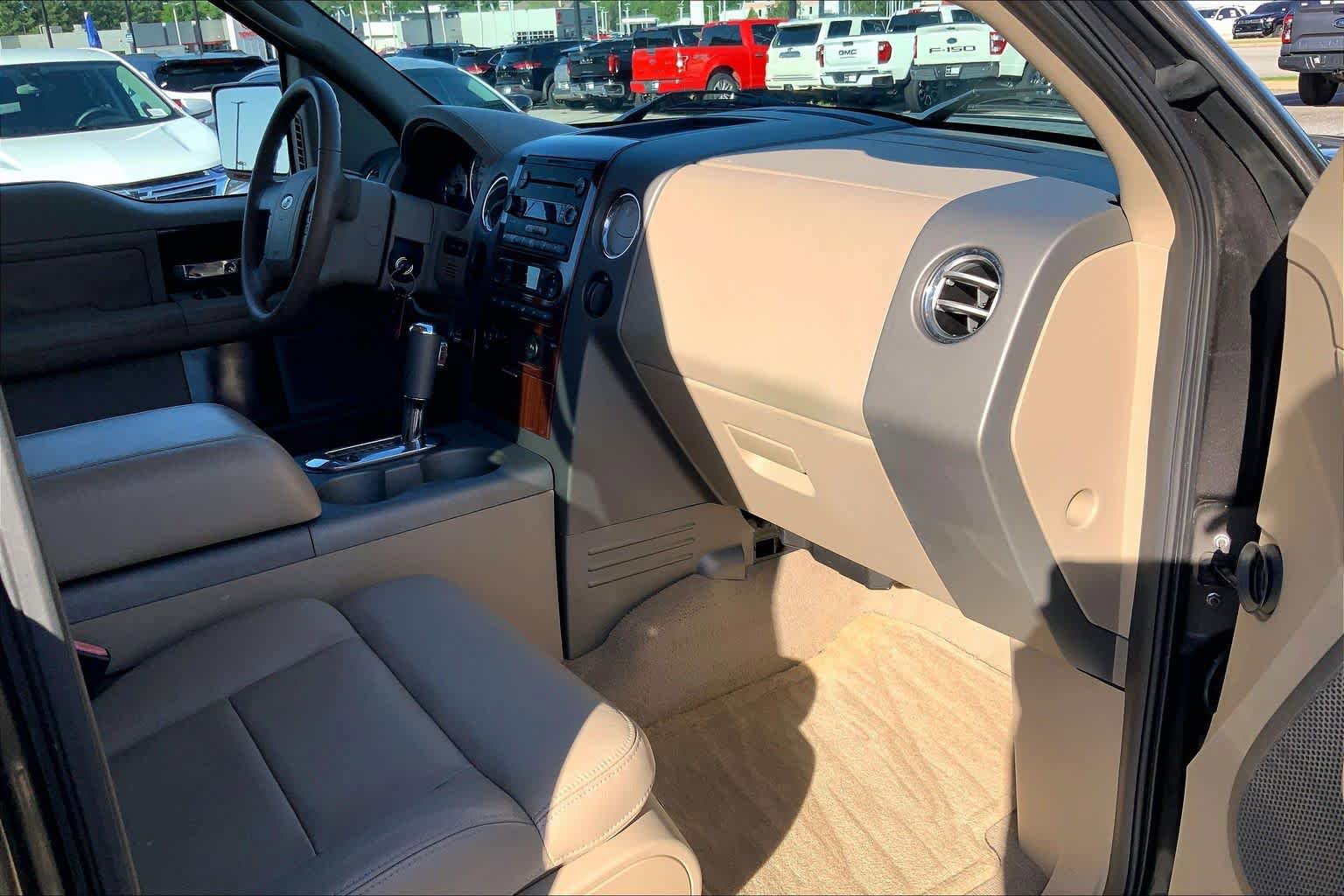 Used 2005 Ford F150 Lariat RWD image 18