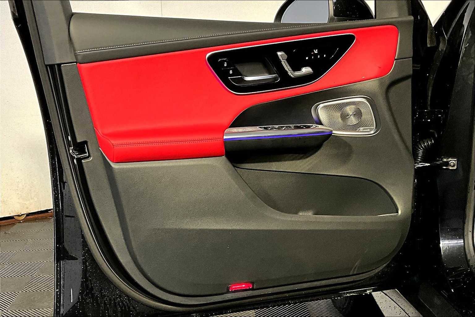 New 2026 Mercedes-Benz GLC 300 4MATIC image 11
