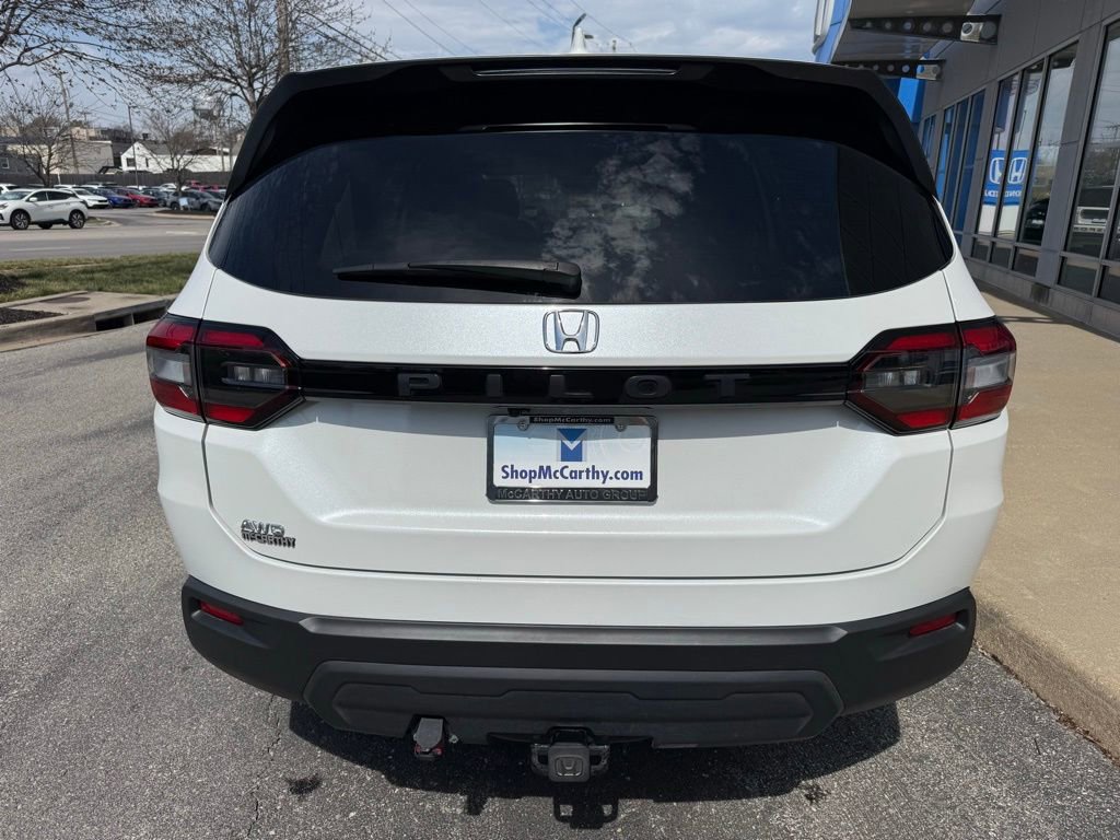 Used 2023 Honda Pilot LX image 13