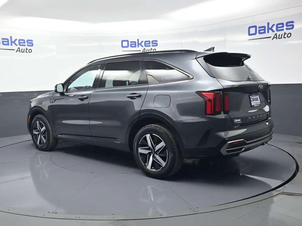 Certified 2021 Kia Sorento EX w/ Panoramic Sunroof Package FWD image 6