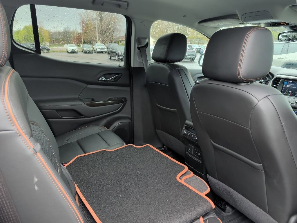 Used 2023 GMC Acadia AT4 w/ Trailering Package AWD/4WD image 9