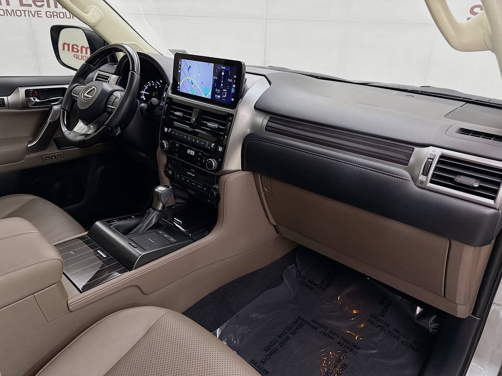 Used 2023 Lexus GX 460 Luxury w/ Accessory Package AWD/4WD image 30