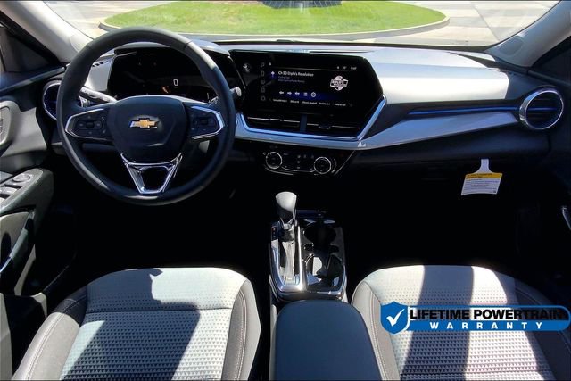 New 2025 Chevrolet Trax LT w/ Driver Confidence Package FWD image 6