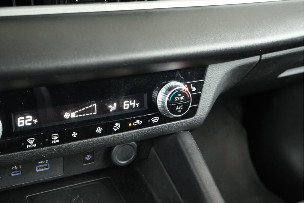 Used 2024 Mitsubishi Outlander SE AWD/4WD image 14