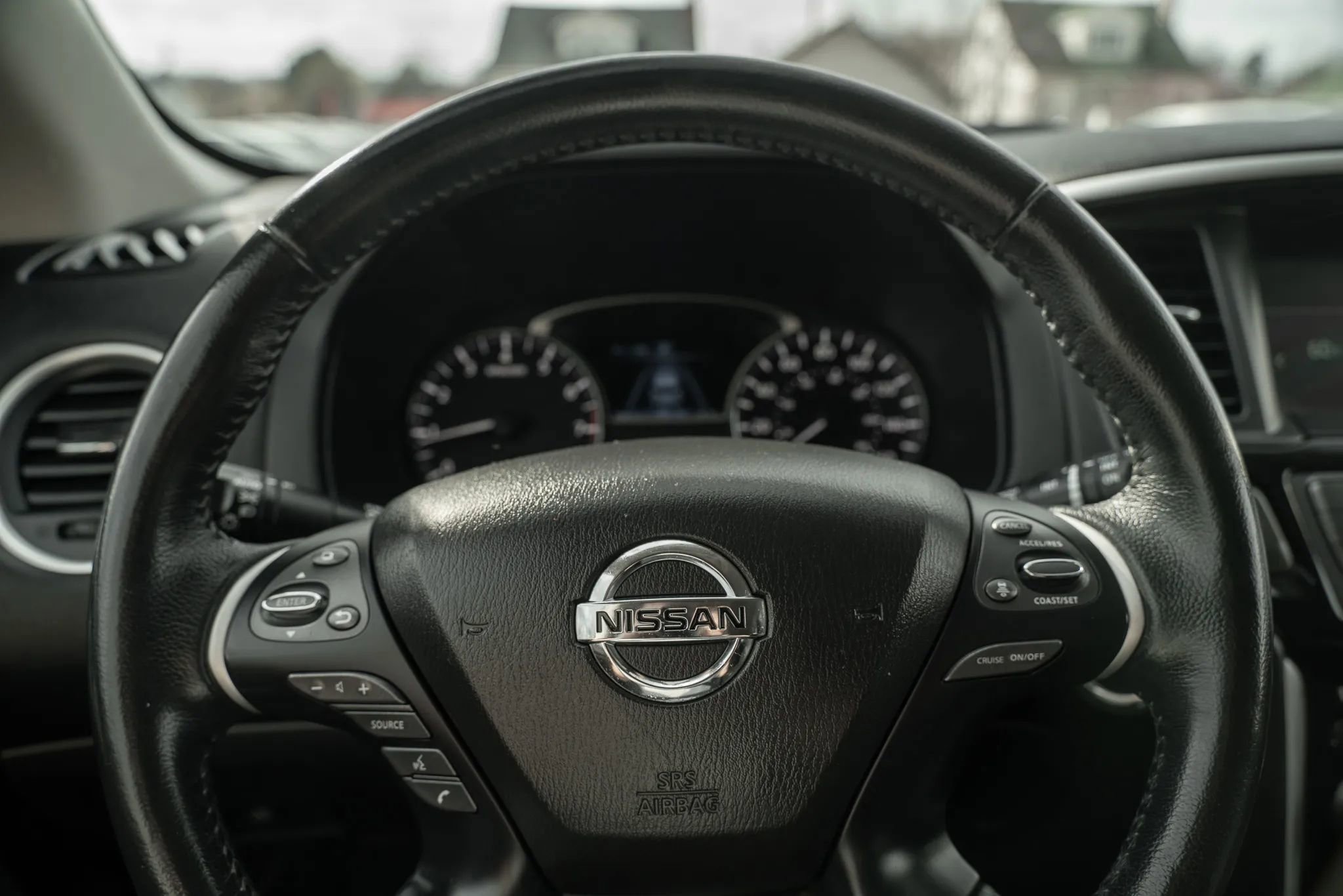 Used 2019 Nissan Pathfinder SV image 19