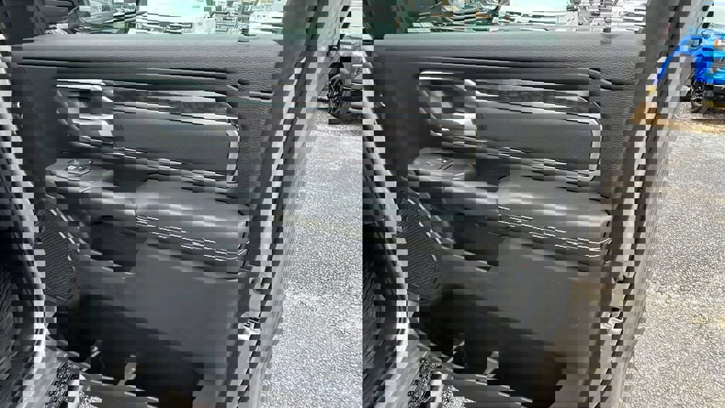 Used 2024 RAM 1500 Big Horn image 15