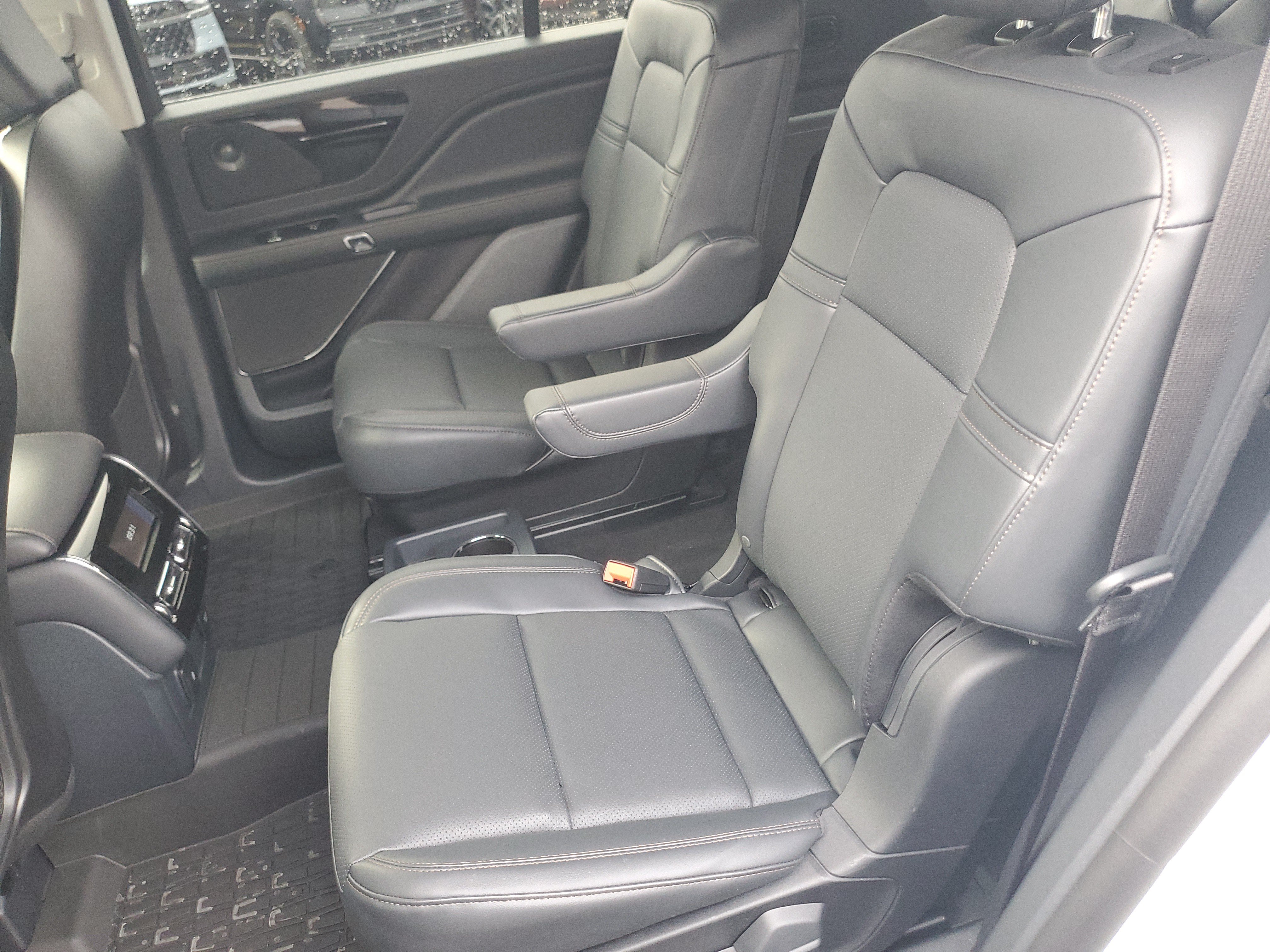 New 2026 Lincoln Aviator AWD image 26