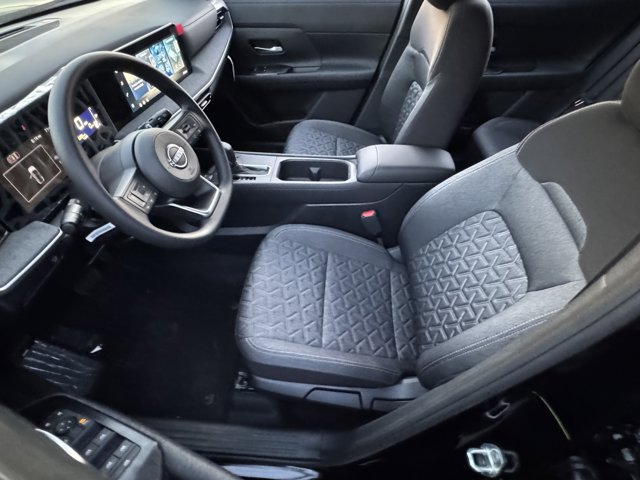 New 2026 Nissan Kicks SV FWD image 17