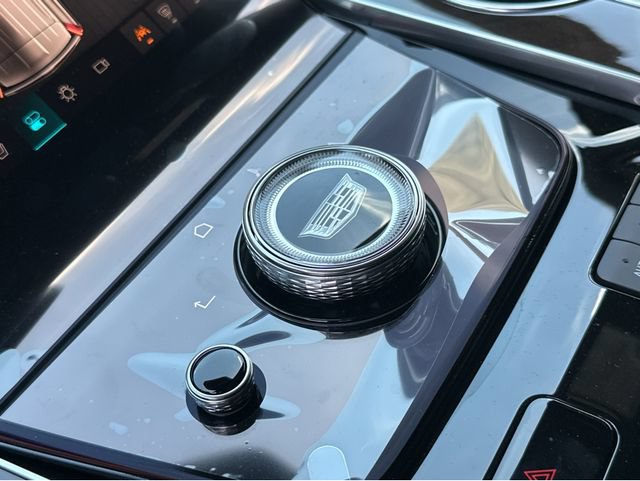 New 2026 Cadillac Escalade ESV Platinum Sport w/ LPO, ONYX Package AWD/4WD image 30