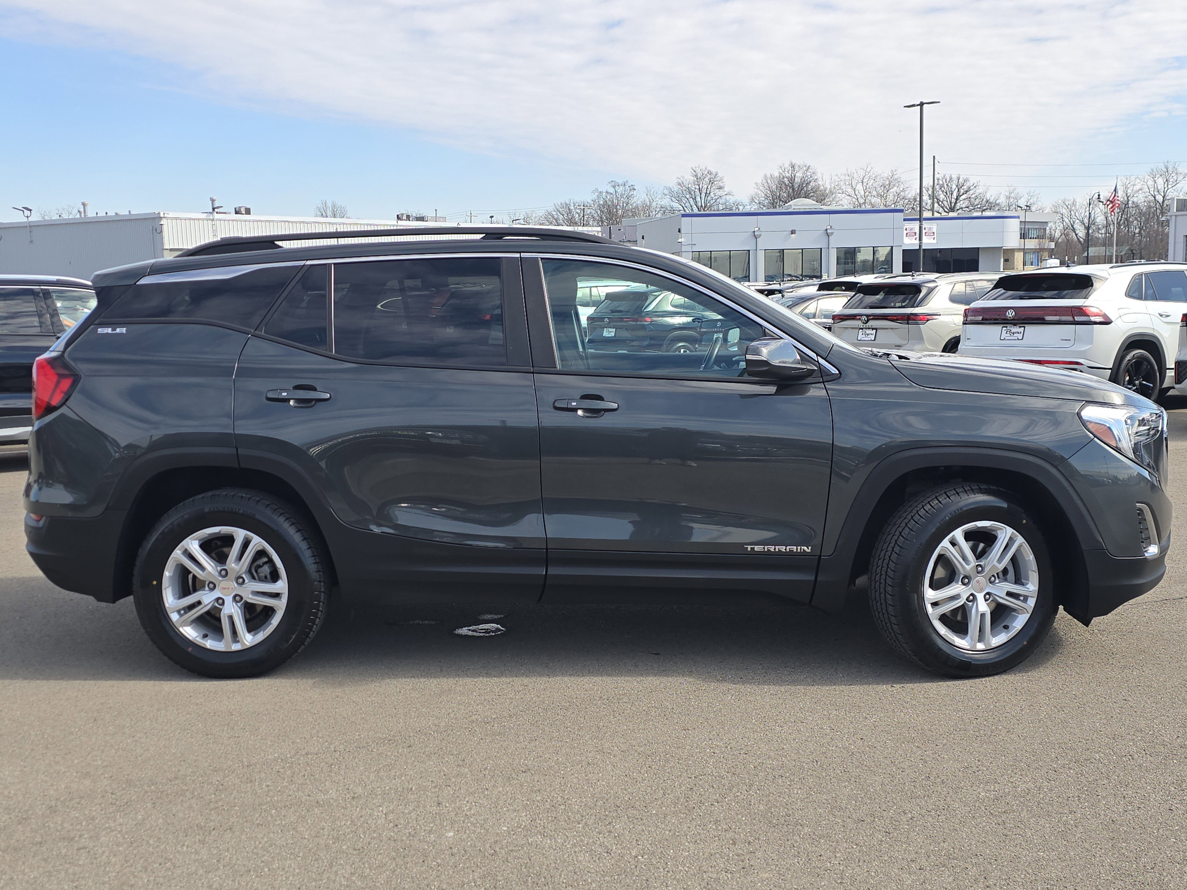 Used 2021 GMC Terrain SLE w/ Driver Convenience Package image 8