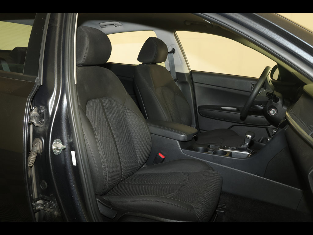 Used 2020 Kia Optima LX FWD image 25