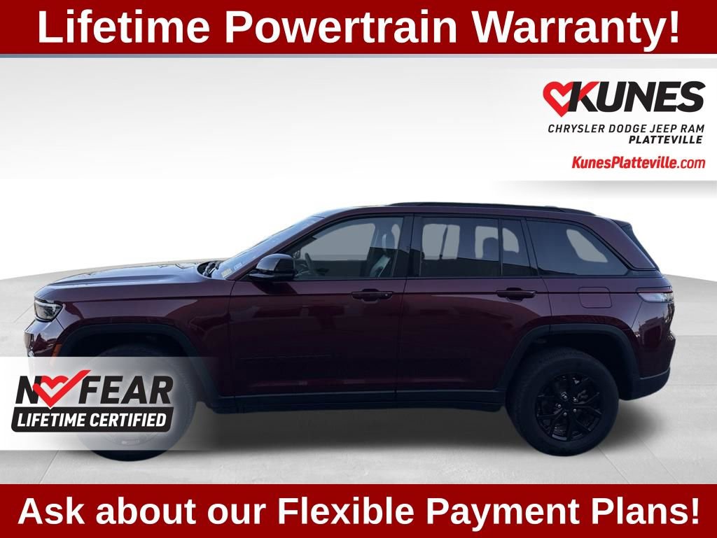 Used 2024 Jeep Grand Cherokee Altitude AWD/4WD image 8