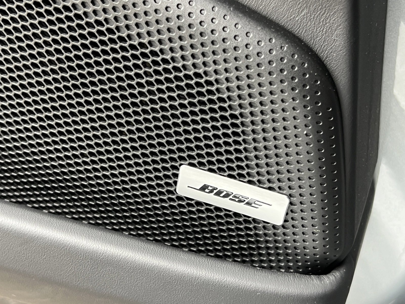 Certified 2025 Porsche Panamera 4 image 27