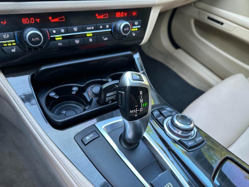 Used 2011 BMW 535i xDrive Sedan AWD/4WD image 32