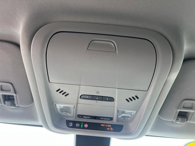 Used 2020 Chevrolet Equinox Premier FWD image 29