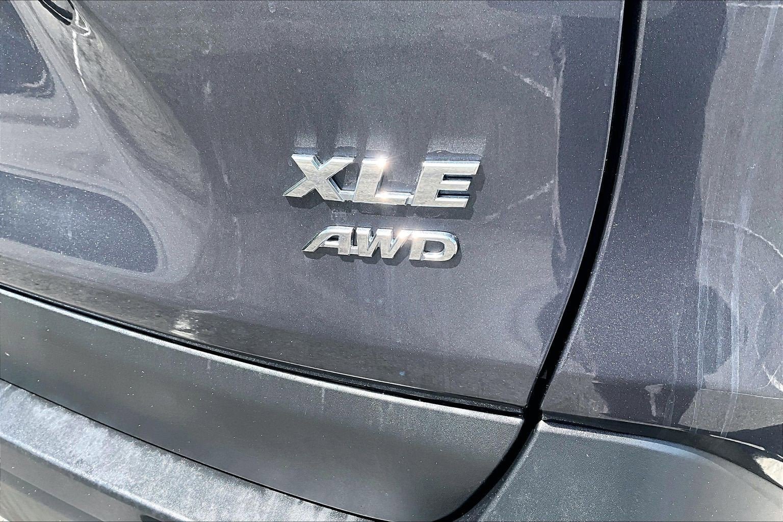 Used 2025 Toyota RAV4 XLE AWD/4WD image 8