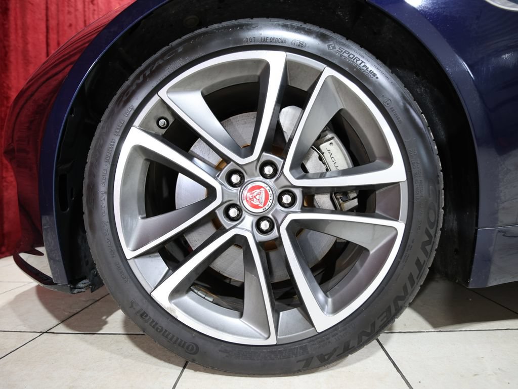 Used 2020 Jaguar F-TYPE Coupe RWD image 7