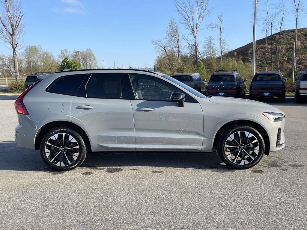 New 2026 Volvo XC60 B5 Plus w/ Protection Package Premier AWD/4WD image 29