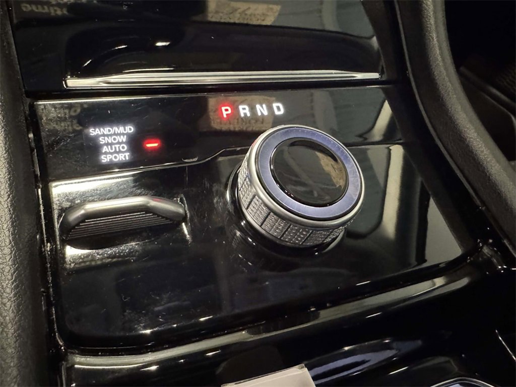 Used 2023 Jeep Grand Cherokee L Limited image 28