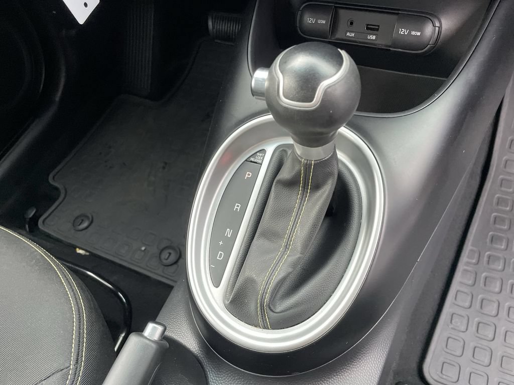 Used 2015 Kia Soul + FWD image 22