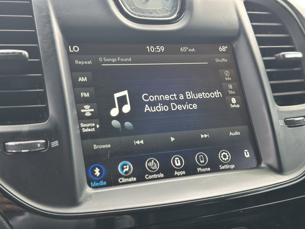 Used 2018 Chrysler 300 S image 33