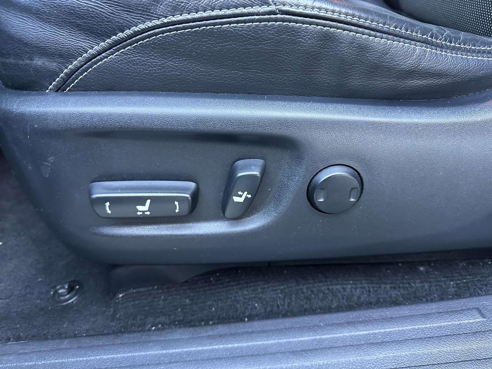 Used 2014 Toyota 4Runner Limited image 21