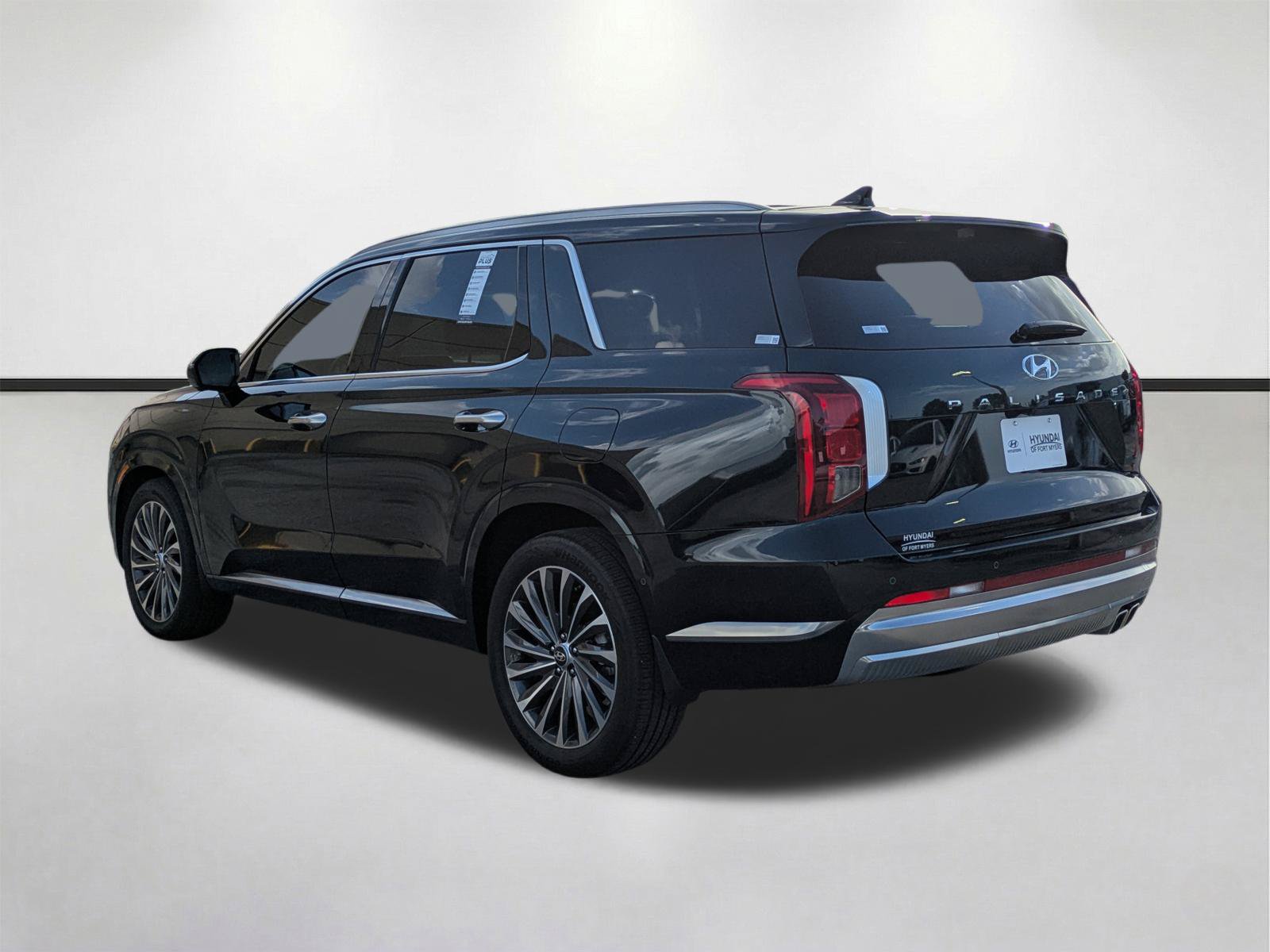 Used 2024 Hyundai Palisade Calligraphy FWD image 7