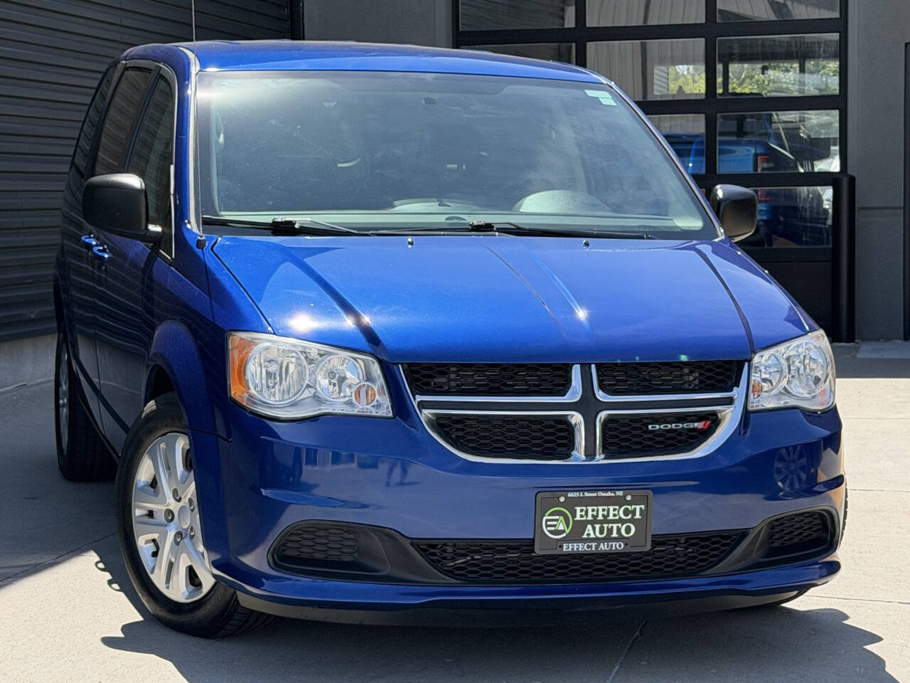 Used 2018 Dodge Grand Caravan SE w/ Power Convenience Group I FWD image 4