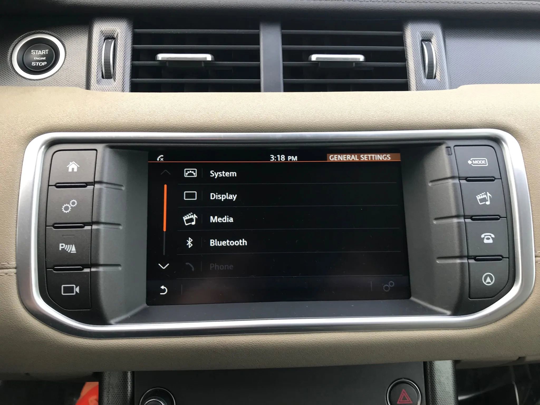 Used 2018 Land Rover Range Rover Evoque image 23