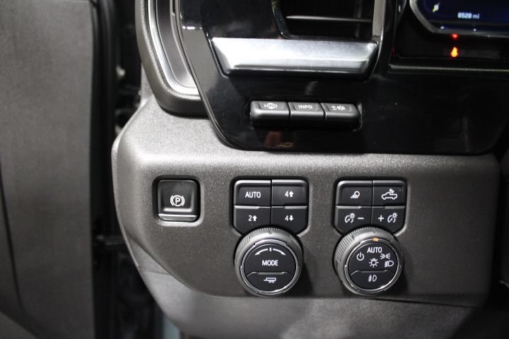 Used 2025 Chevrolet Silverado 1500 LTZ AWD/4WD image 44