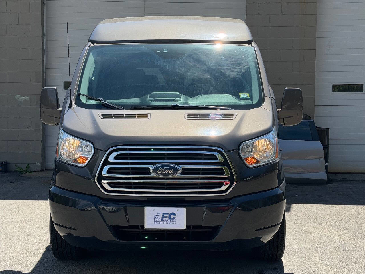 Used 2015 Ford Transit 150 130 Low Roof w/ Exterior Upgrade Package RWD image 2